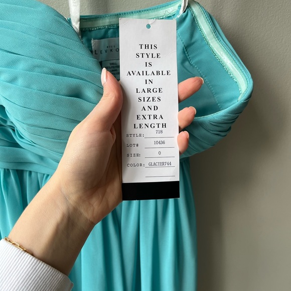 Brand New Bridesmaid Dress w/ removable straps - Picture 3 of 4